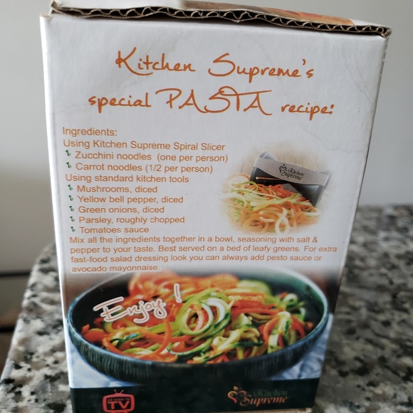 NWOT Kitchen Supreme Spiral Slicer - Picture 2 of 4